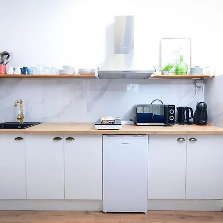 Travel & Live Fernao Magalhaes Apartment Porto