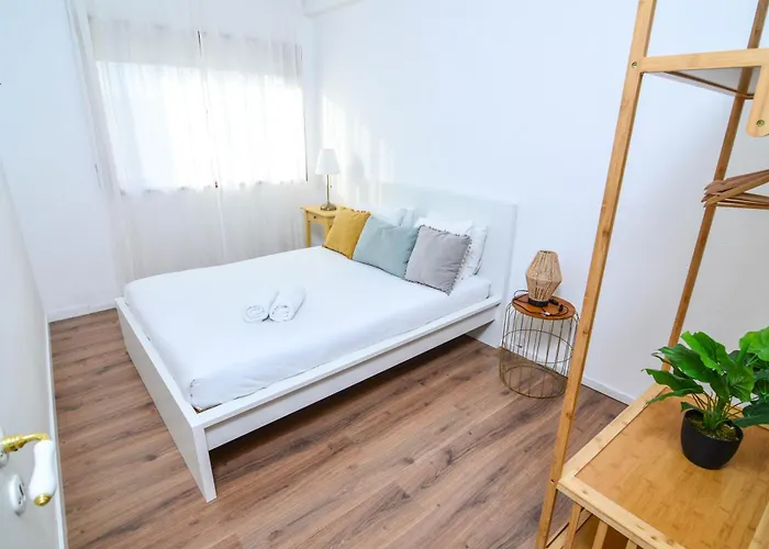 Travel & Live Fernao Magalhaes Appartement